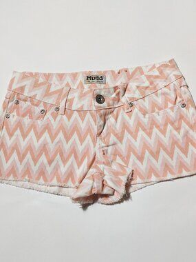 Chevron Print Low Rise Shorts